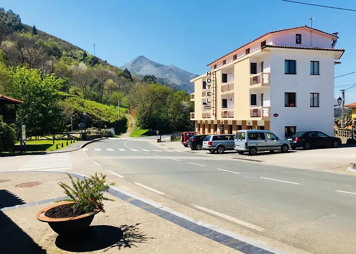 Hotel Caravia * كارافيا