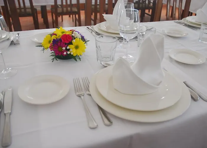 Hotel Caravia فندق كارافيا