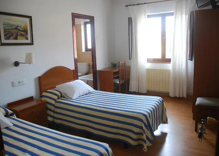 Hotel Caravia فندق *